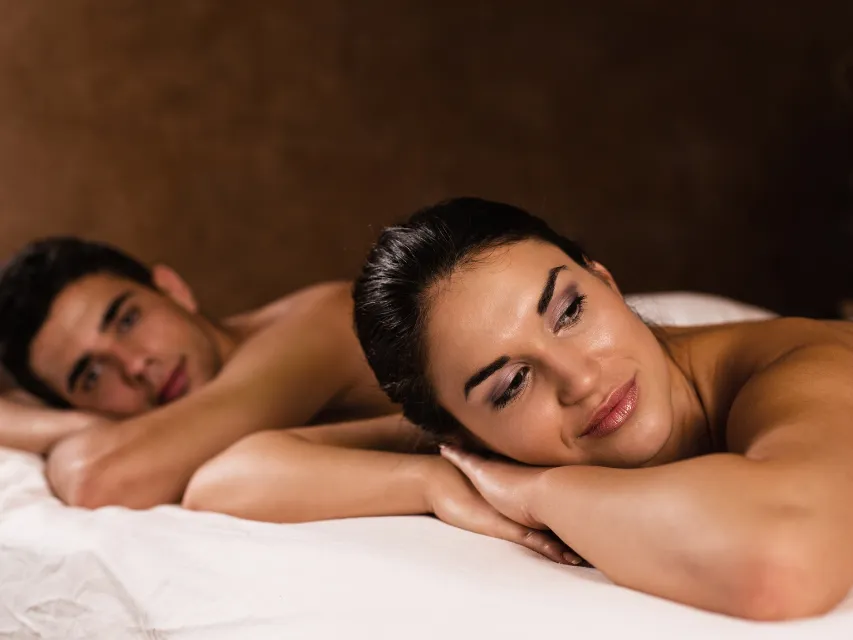 Massagem em casal, duas sessões em sequência